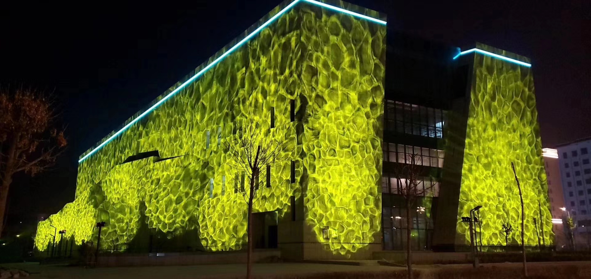 点击进入看图评论